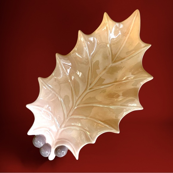 Large Chip & Dip Ceramic White Poinsettia w/Holly Leaf by Charleston S.Carolina - Picture 6 of 7